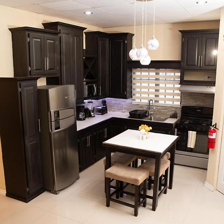 Stacys Place #2 2 Bedroom Apartment 포트오브스페인 외부 사진